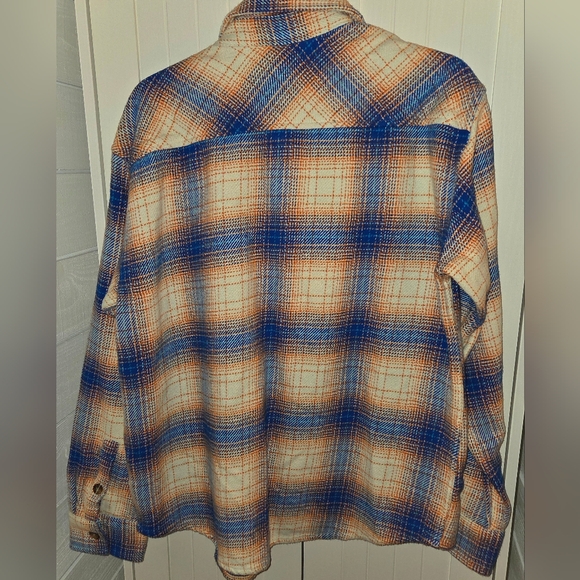 Goodfellows & Co. Plaid Shaket - Picture 2 of 4